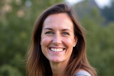 Elara Vance, Founder and CEO of Roam & Ripple Adventures
